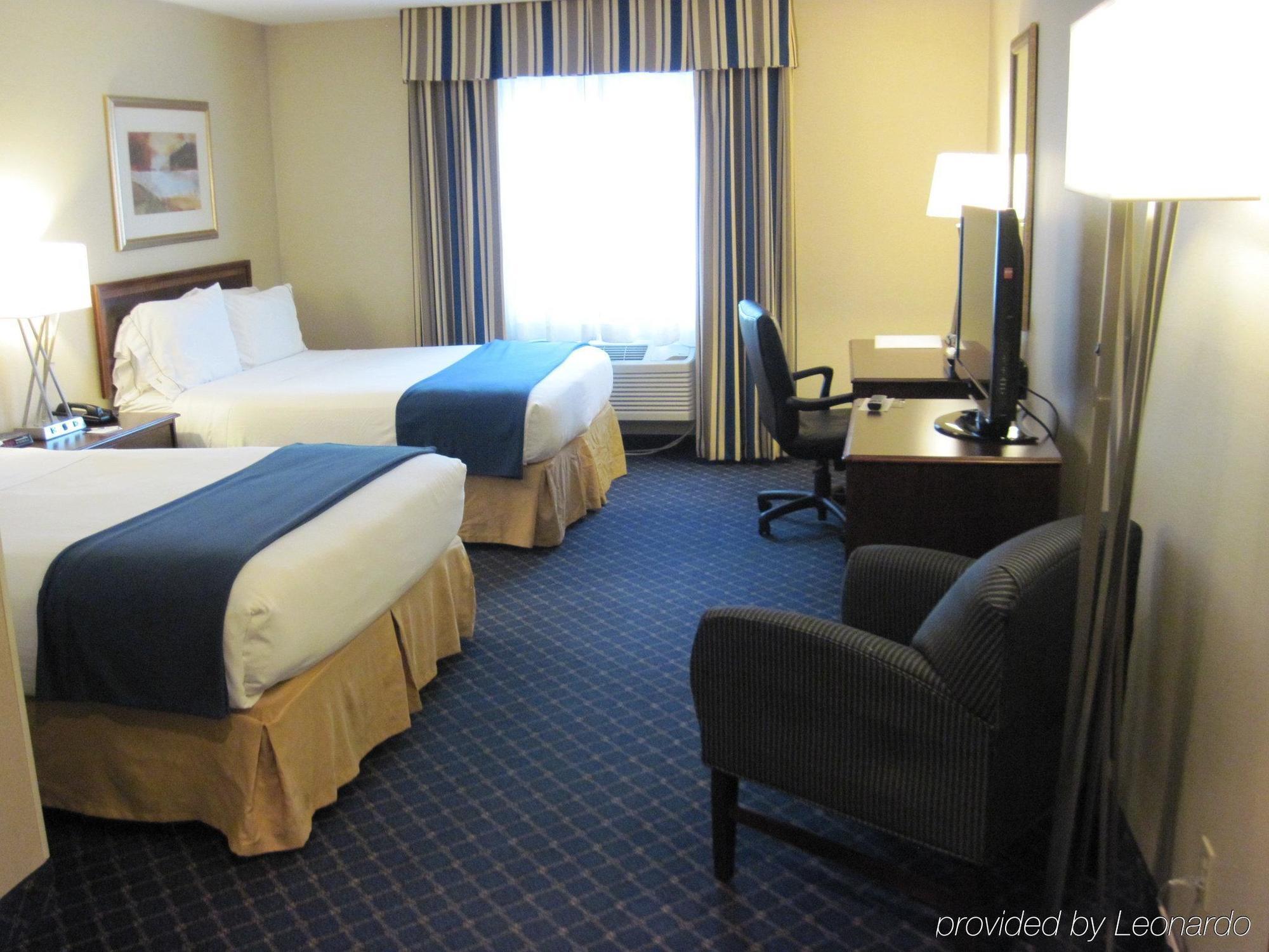 Holiday Inn Express Des Moines-At Drake University, An Ihg Hotel Zewnętrze zdjęcie