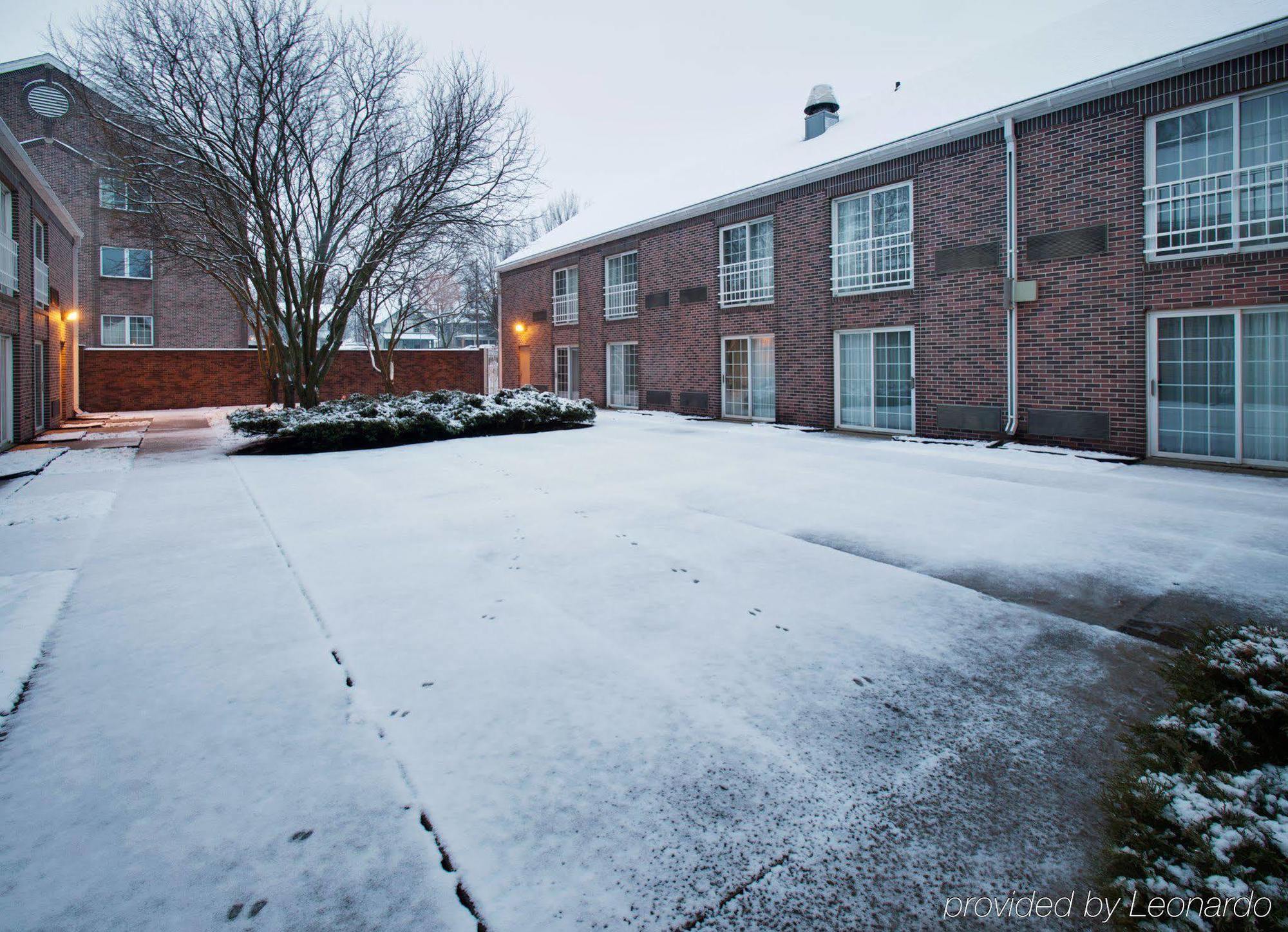 Holiday Inn Express Des Moines-At Drake University, An Ihg Hotel Zewnętrze zdjęcie